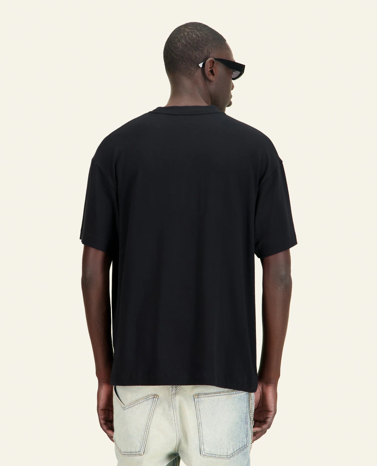 Dalia tee-bleck