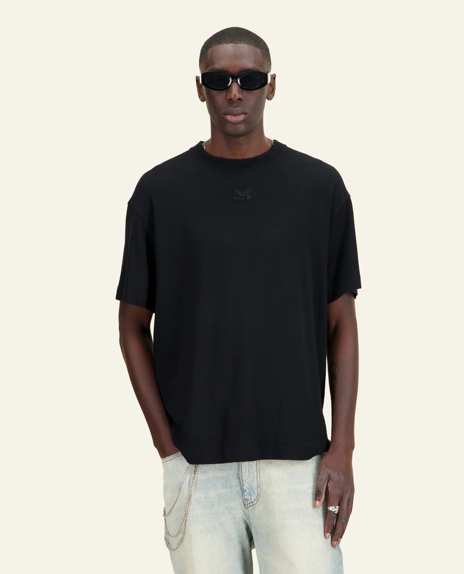 Dalia tee-bleck