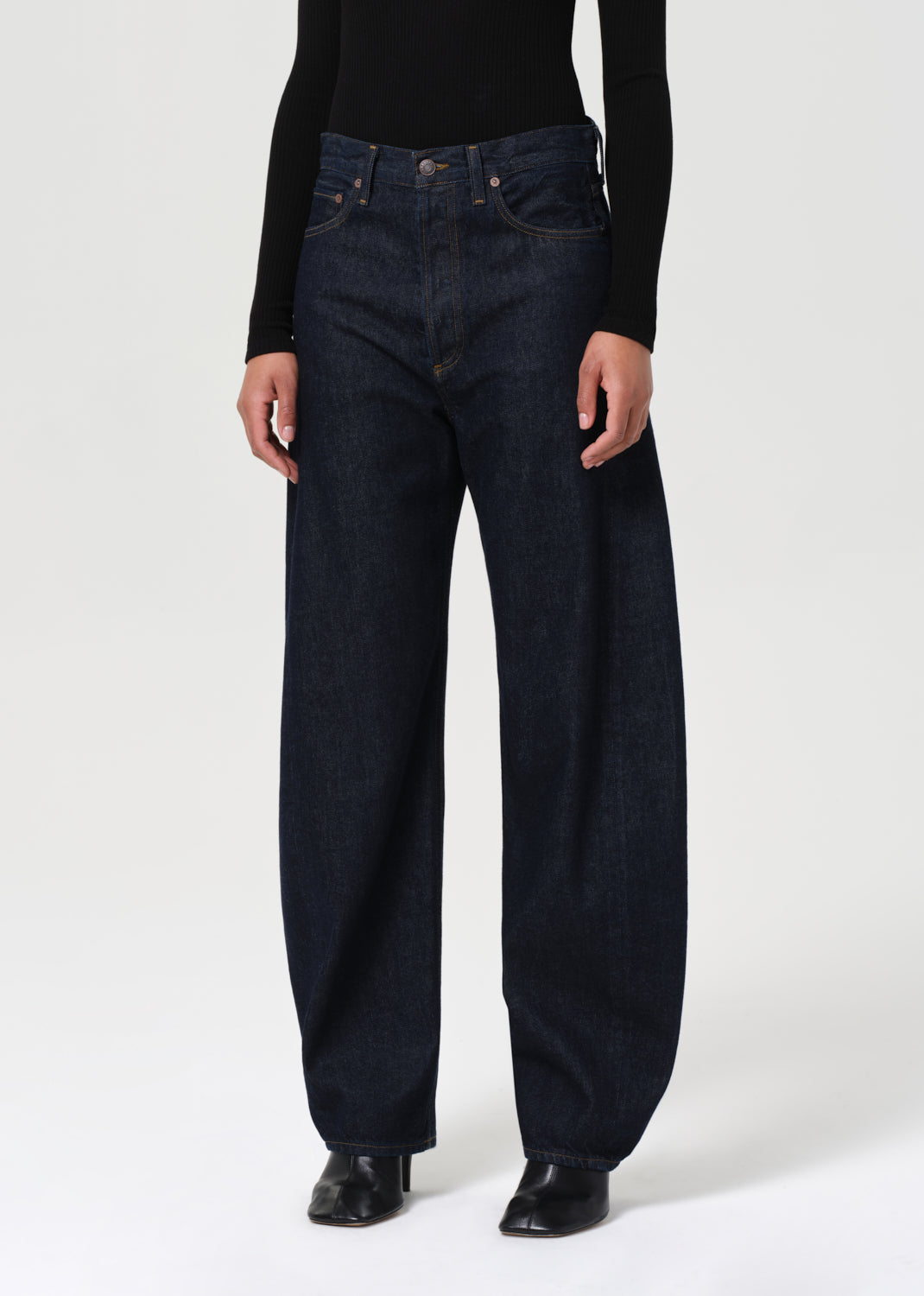 LUNA HIGH RISE PIECED TAPER (WEIGHTLESS)
IN RINSE