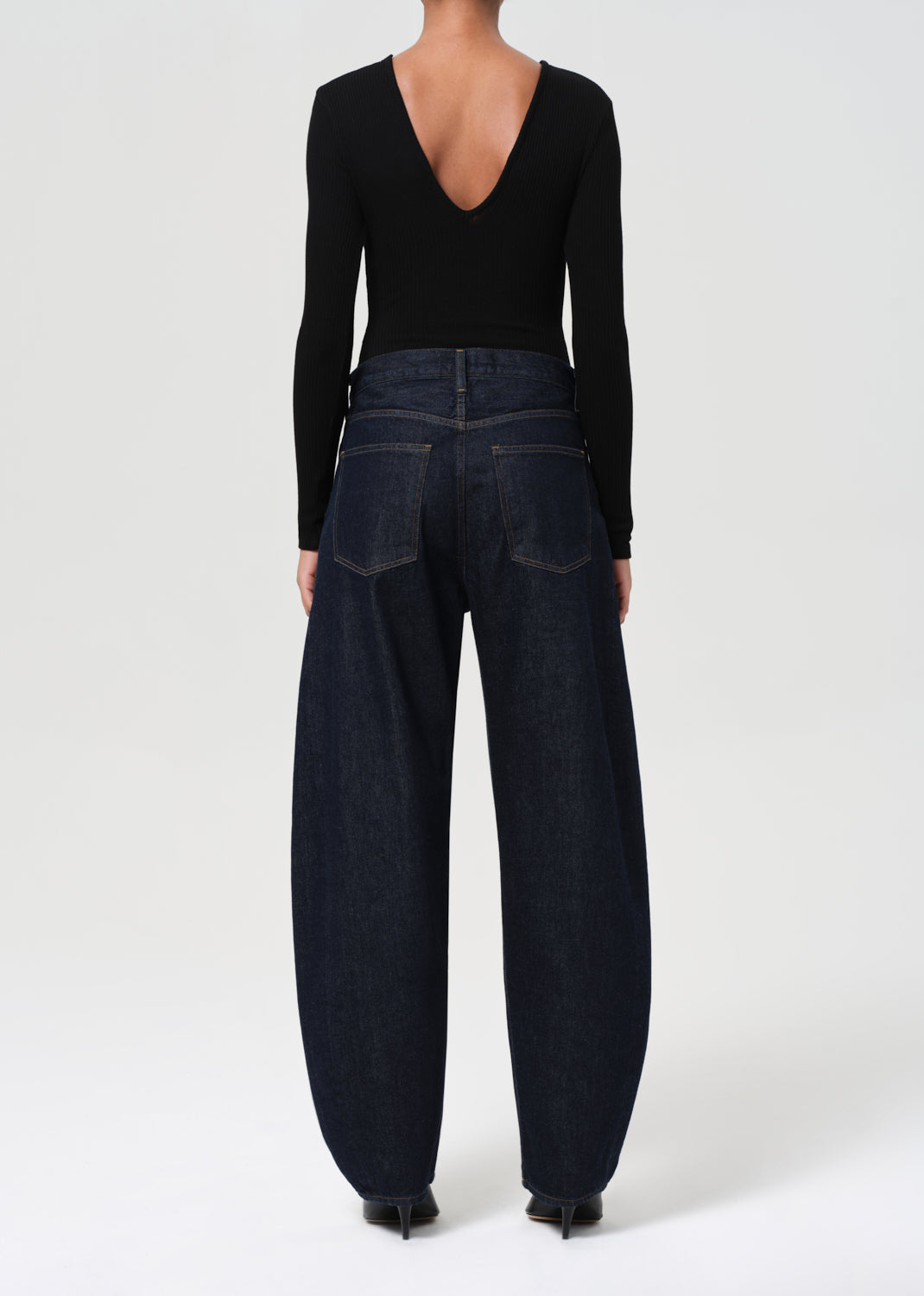 LUNA HIGH RISE PIECED TAPER (WEIGHTLESS)
IN RINSE