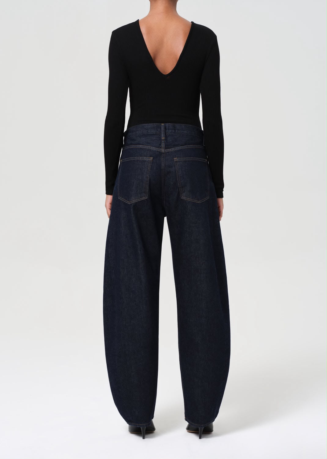 LUNA HIGH RISE PIECED TAPER (WEIGHTLESS)
IN RINSE