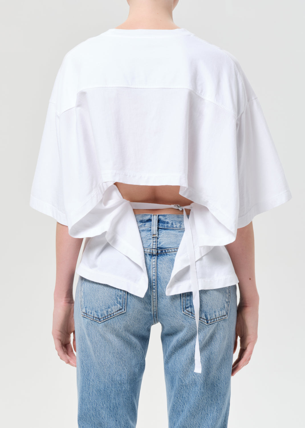 THEO T-SHIRT
IN WHITE