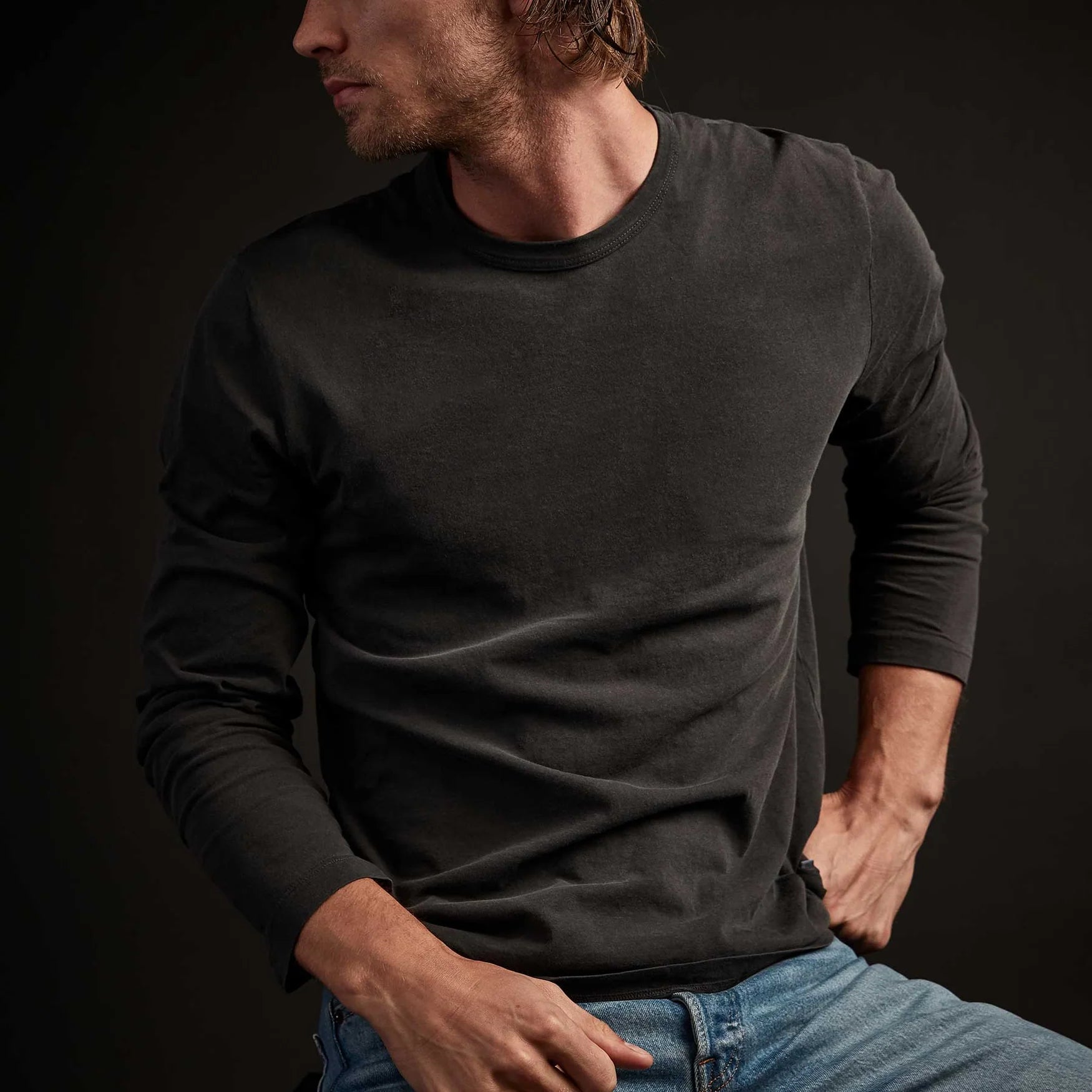 Long Sleeve Crew Neck T Shirt In Carbon