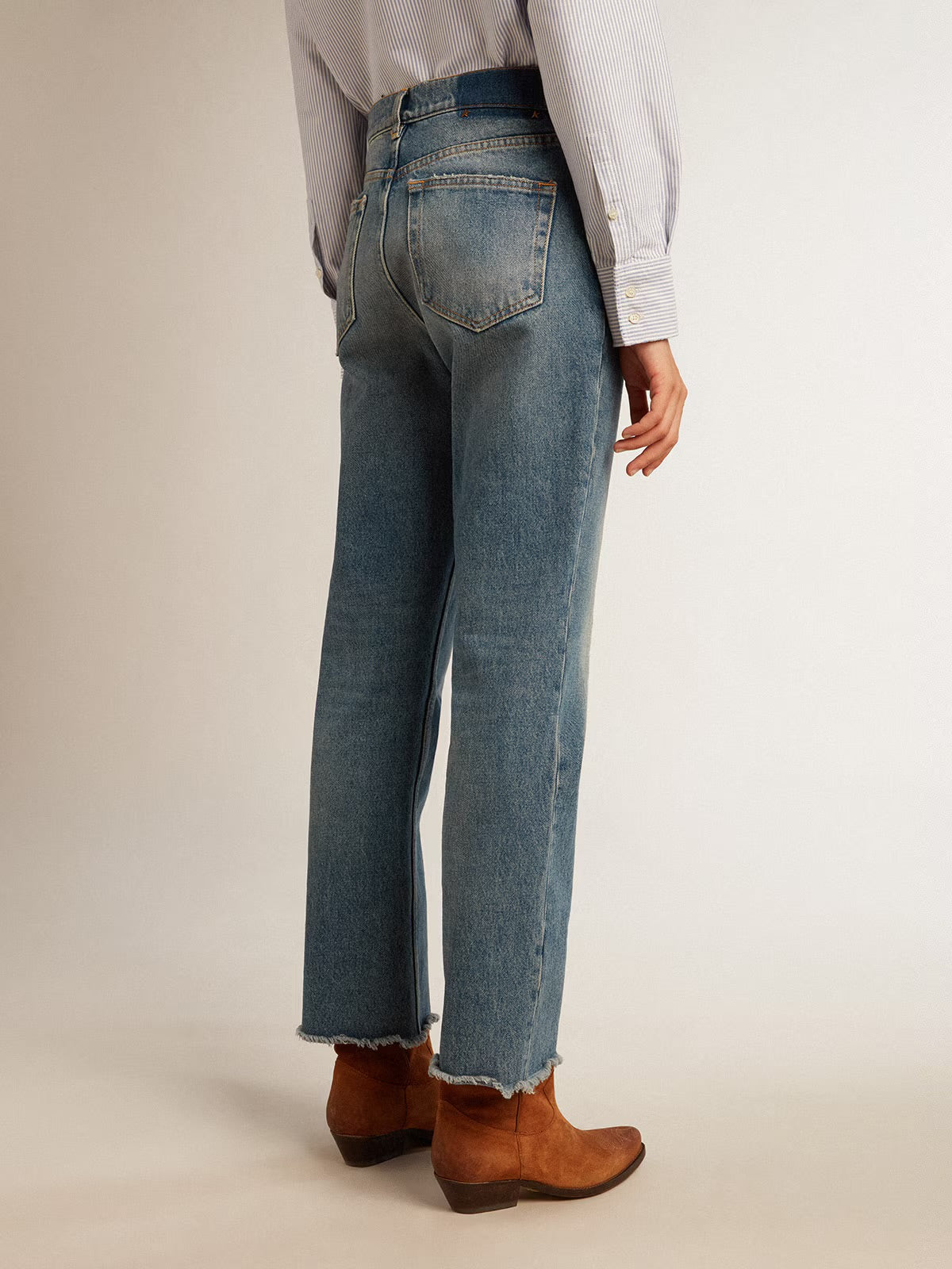 Women'S Cropped Flared Jeans With Medium Wash