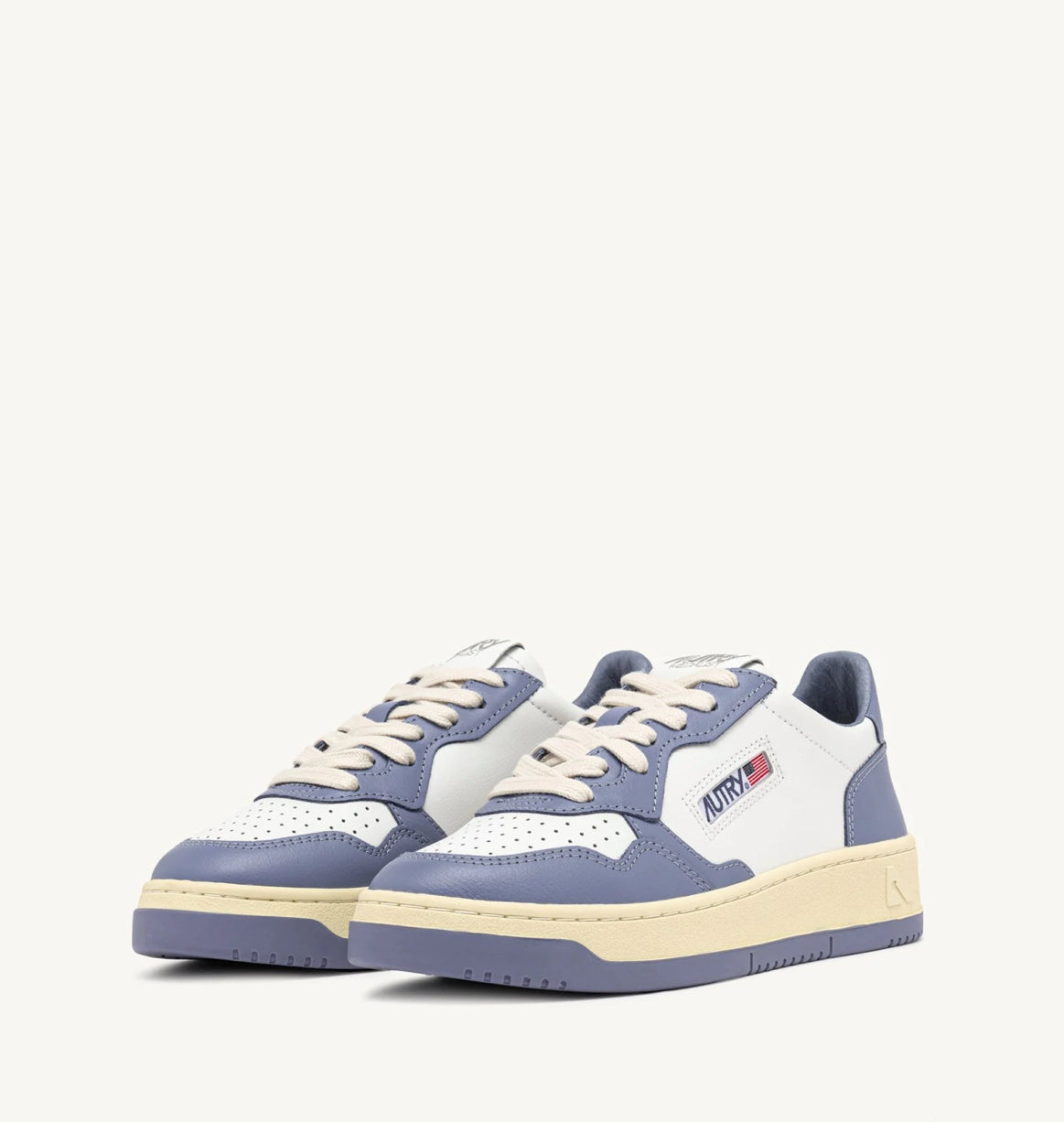 Medalist bicolor lilac