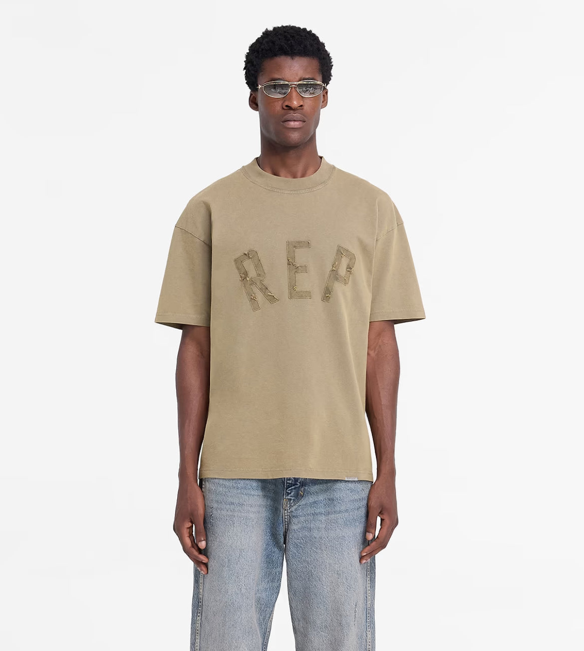 Rep Applique T- Shirt Fawn