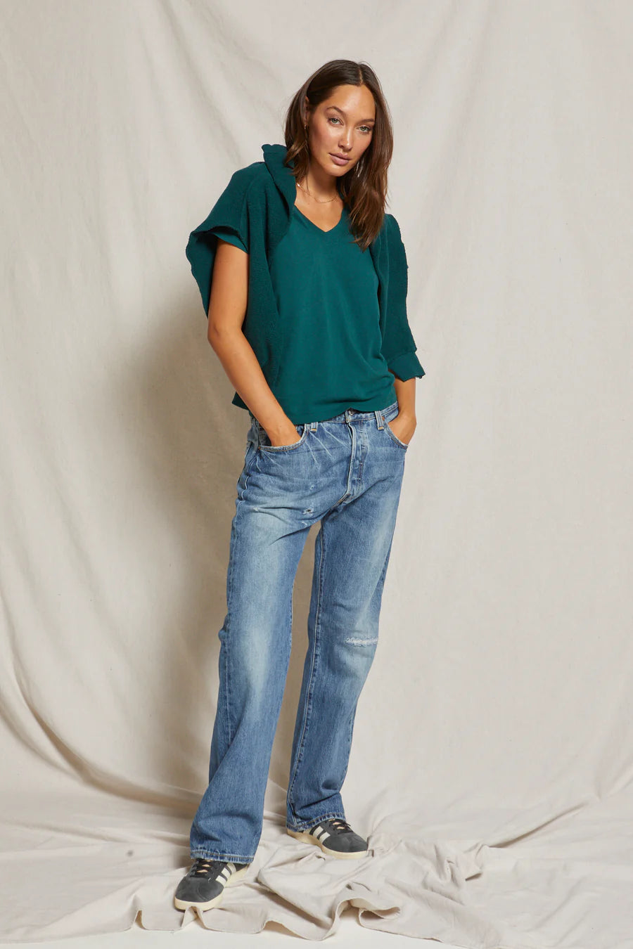 Hendrix V Neck Tee - Emerald