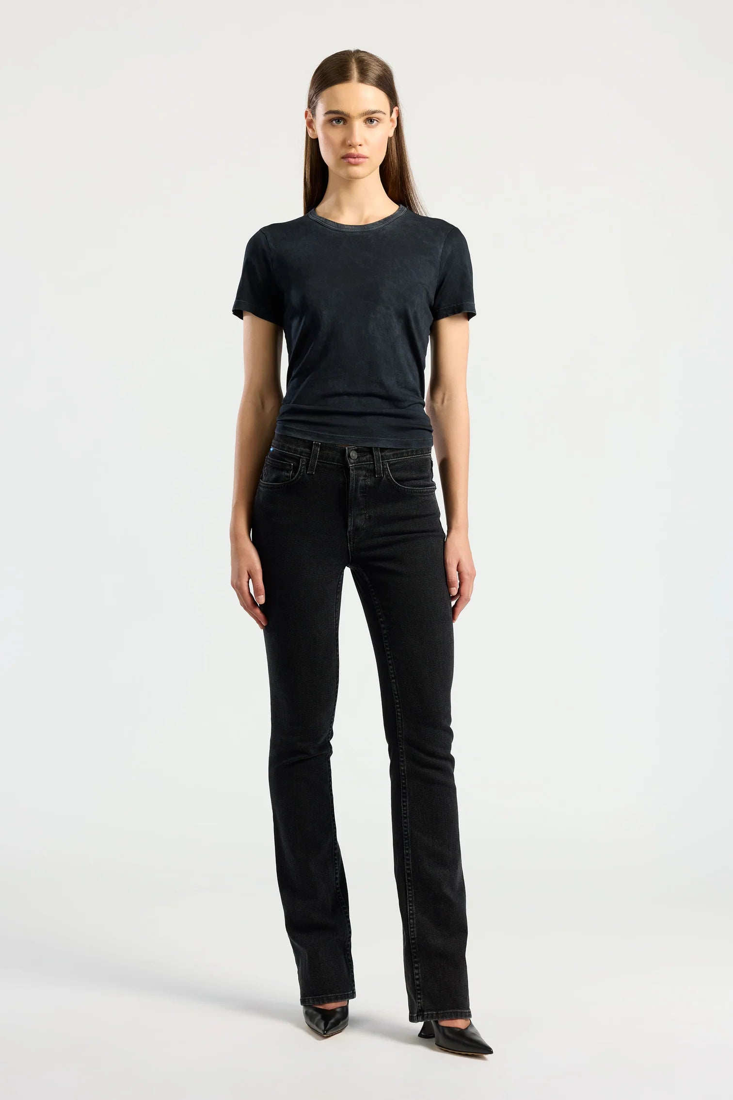 W Standard Tee - Vintage Black