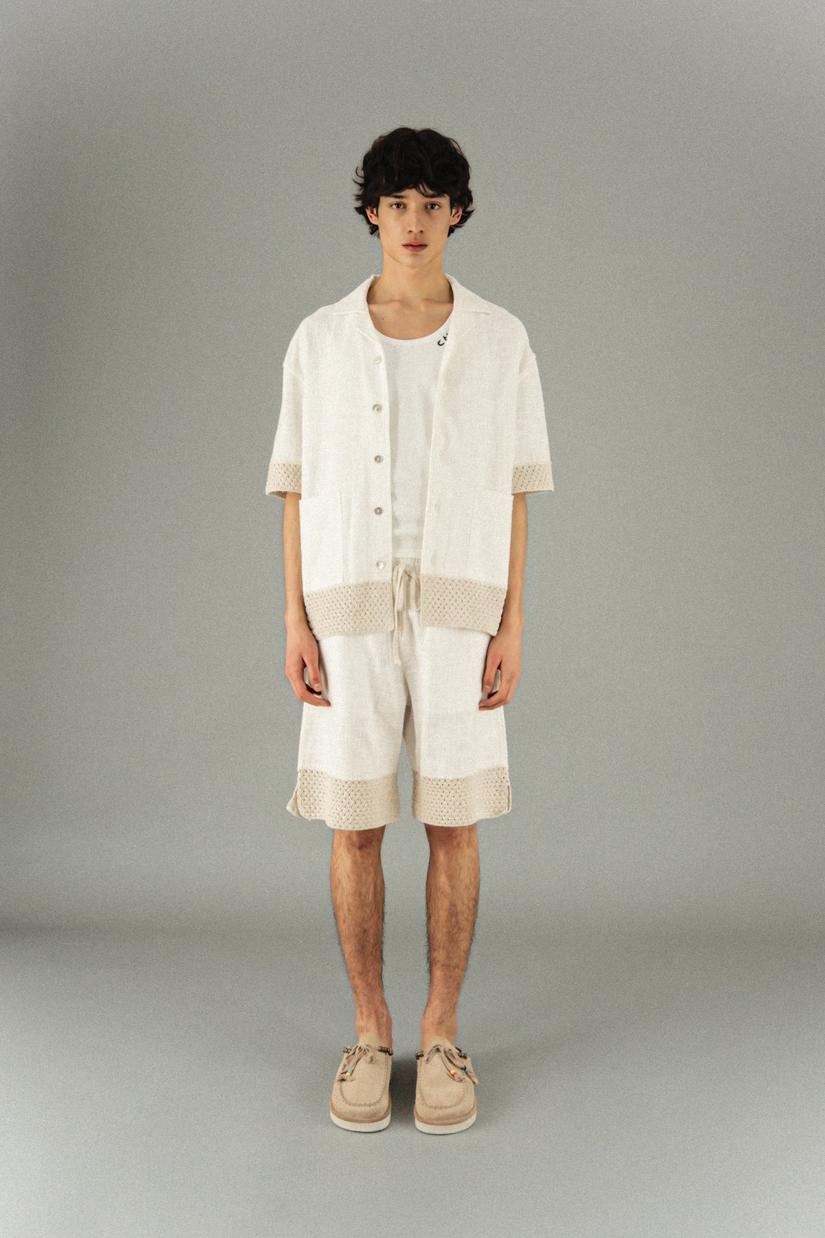 Linen short with mesh insert