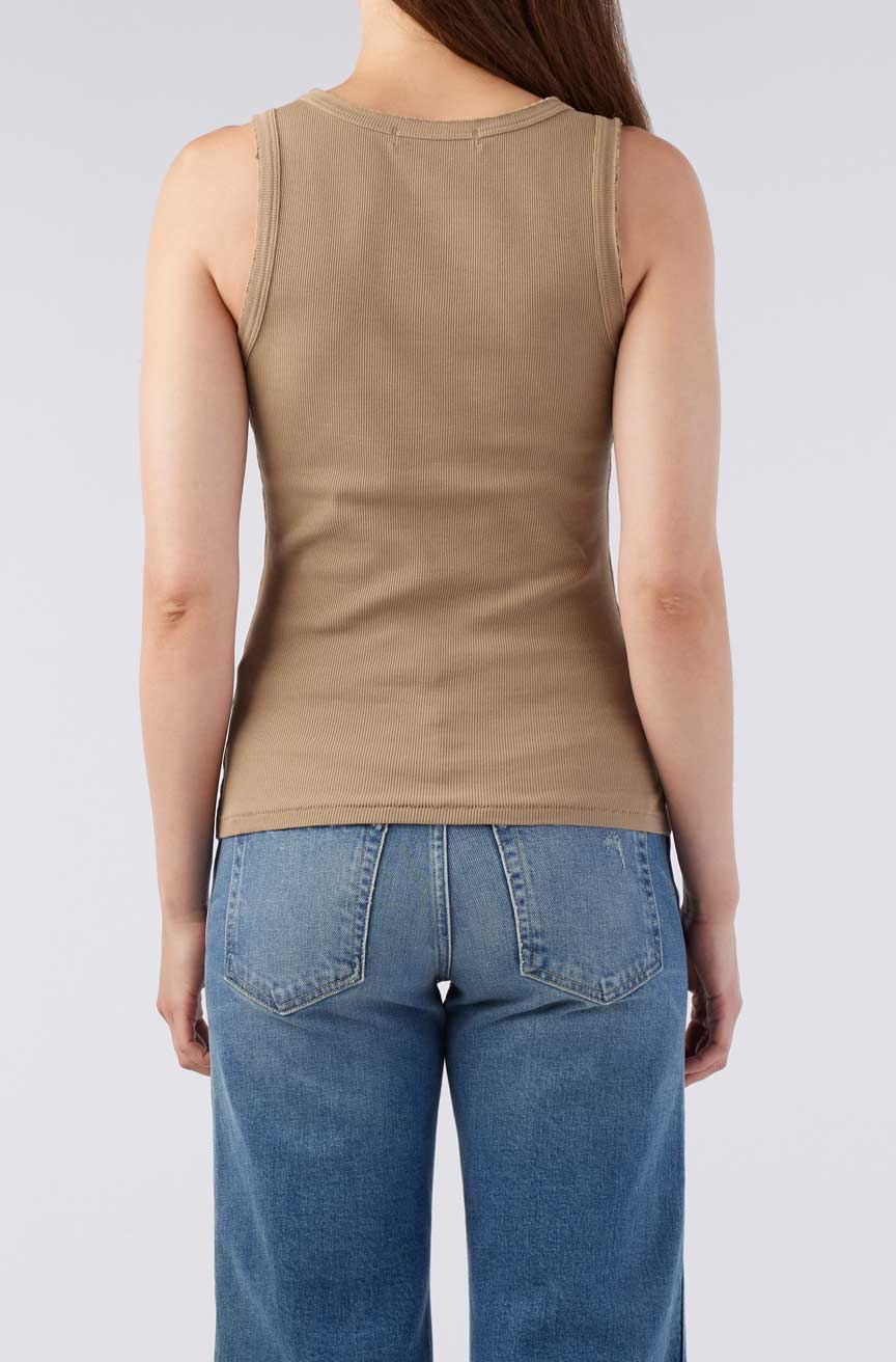 Angel rib tank - sand