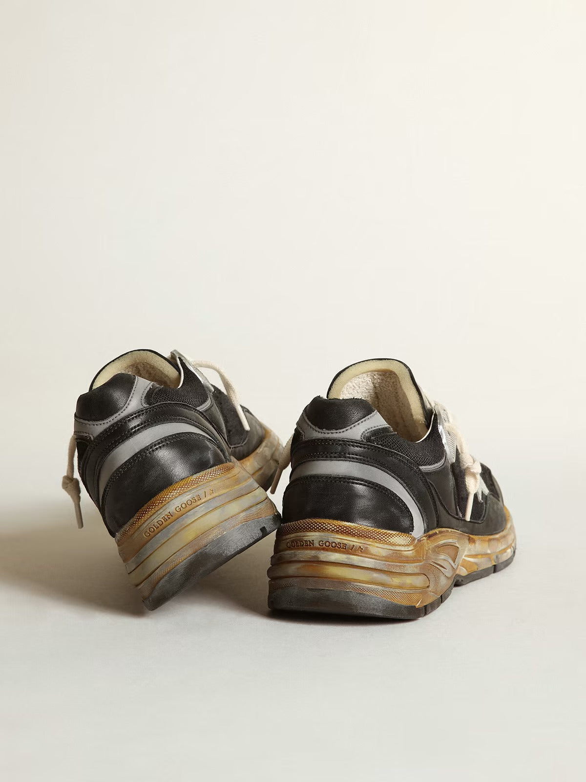 Women’S Running Dad - Black / Gold / Ice