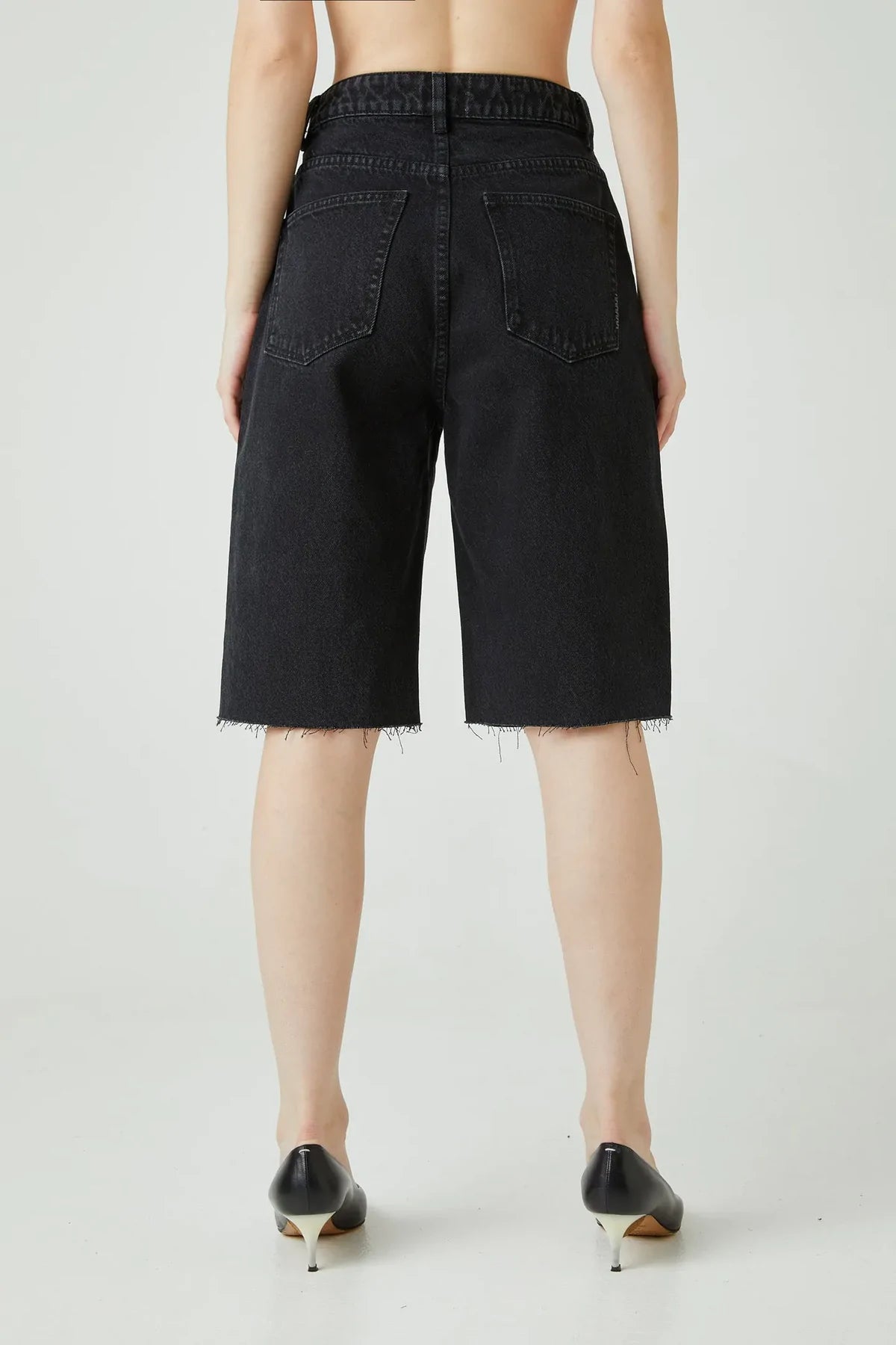 Sade Used Black Short