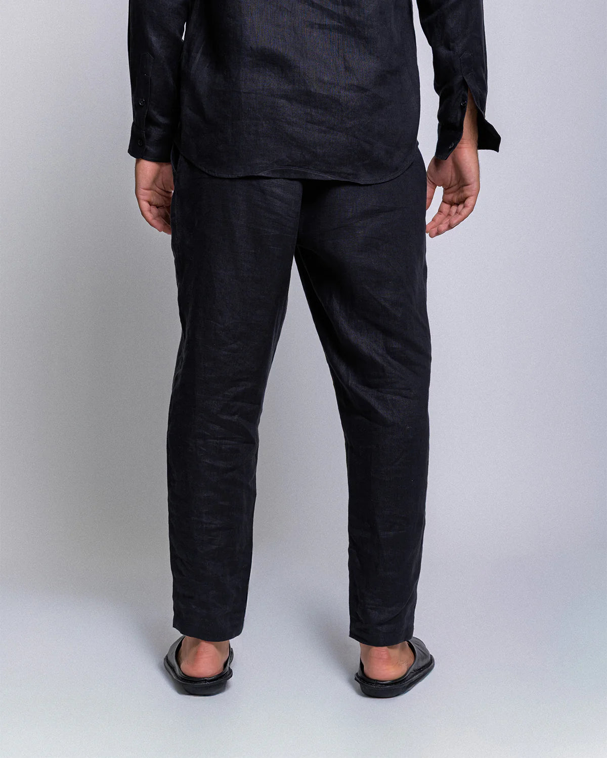 LINEN TROUSERS 02