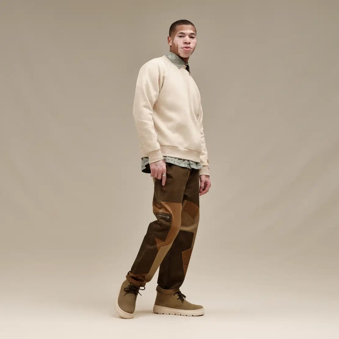 Classic Crewneck - sand heather