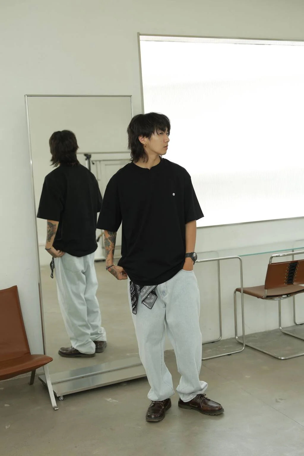 LAPIVIMA LOGO T-SHIRT - BLACK