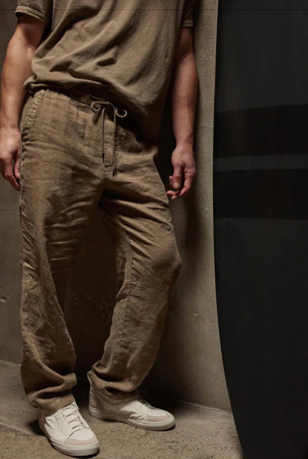 Relaxed fit linen pant - cashew pigment