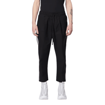 White line cropped trousers