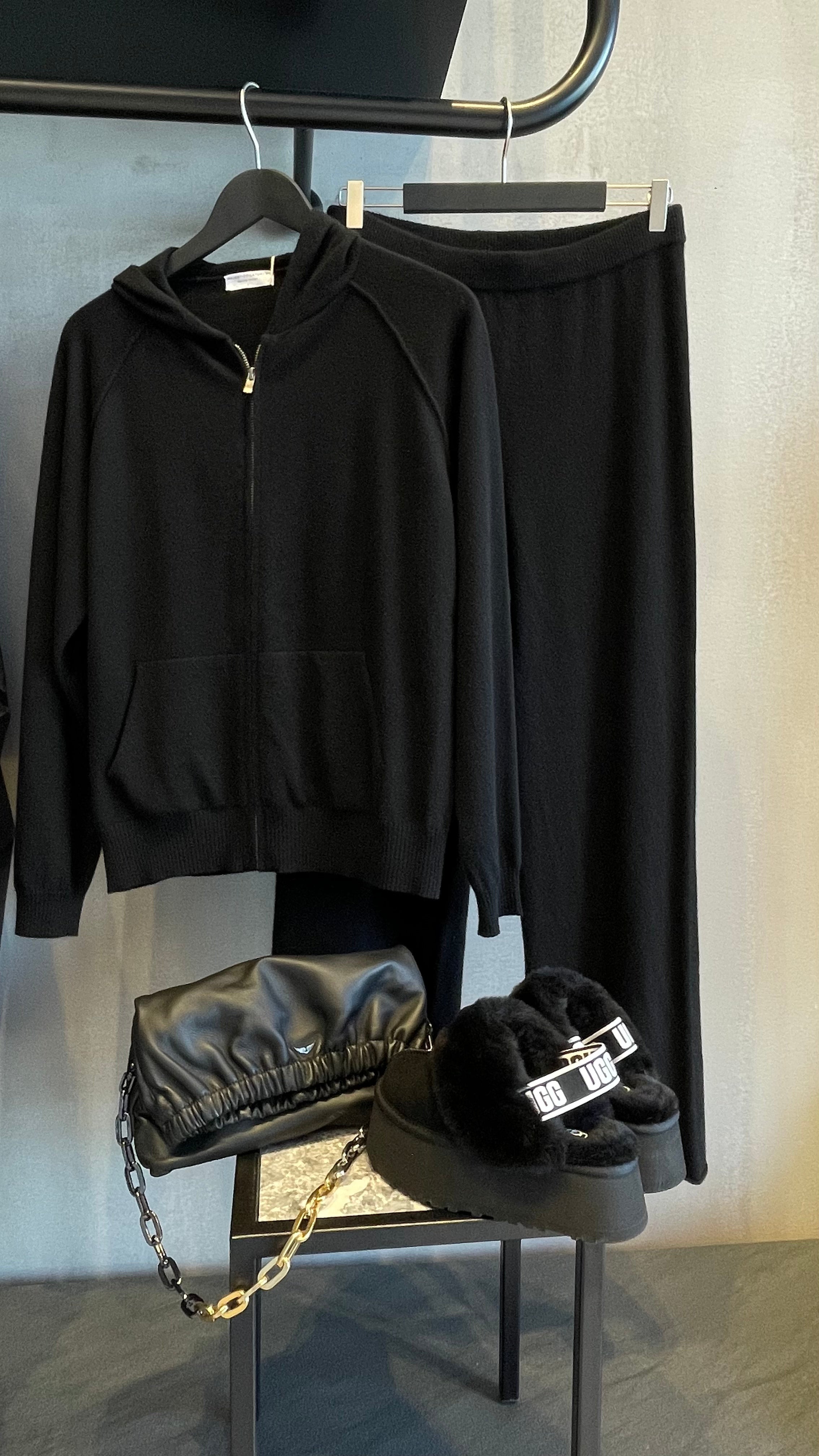 Cashmere hoodie - black