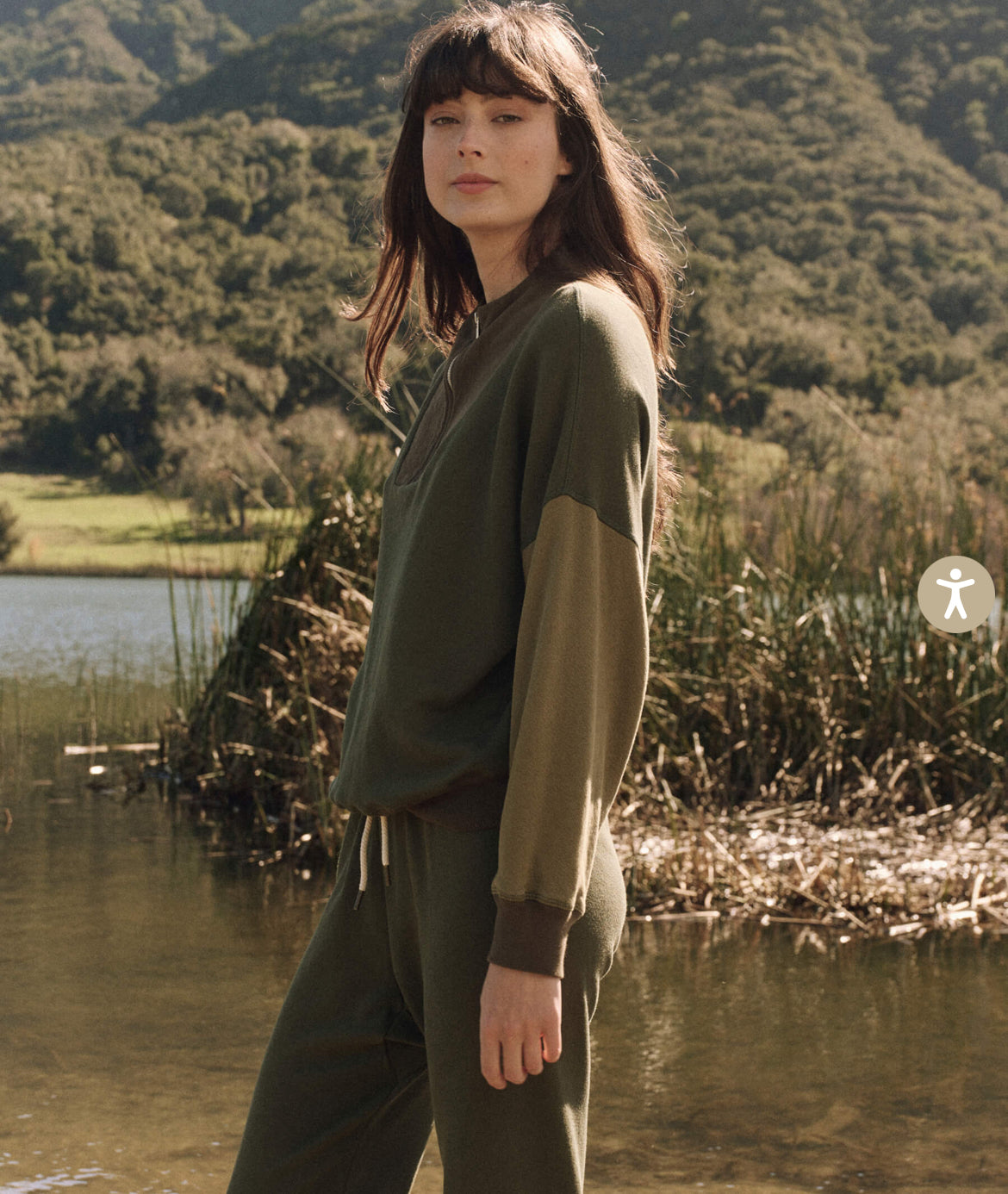 The Colorblock Trail Sweatshirt - army green