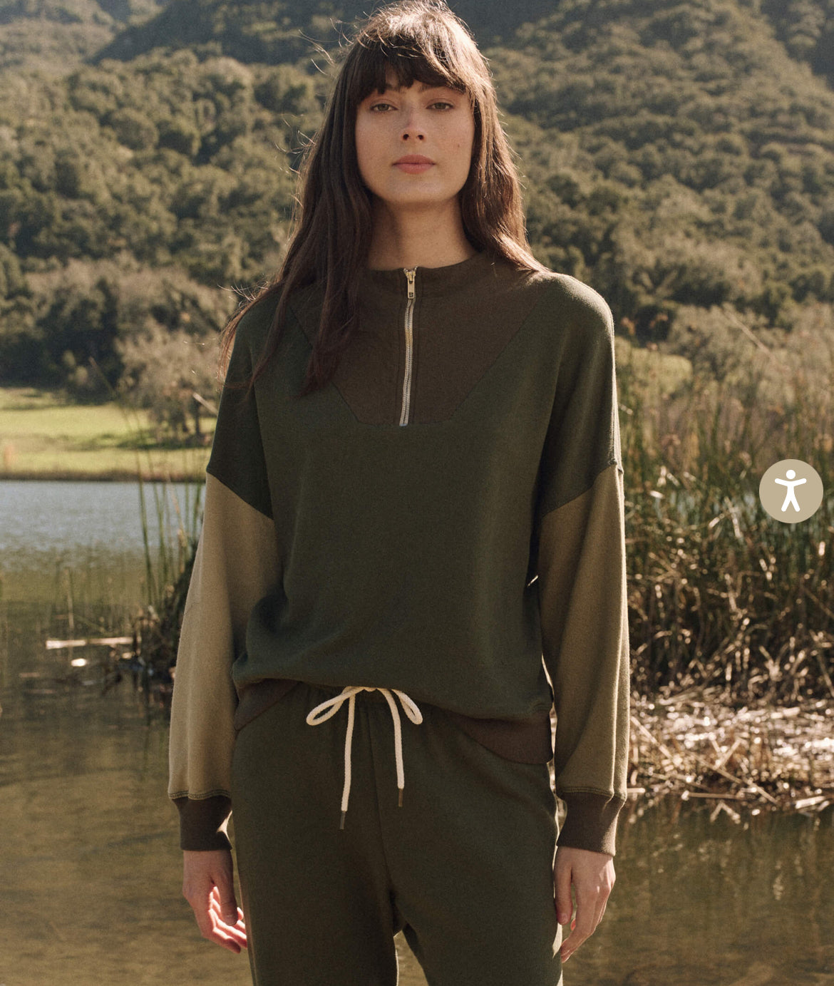 The Colorblock Trail Sweatshirt - army green