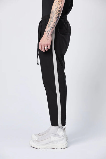 White line cropped trousers