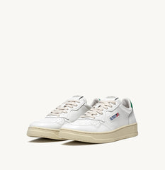 MEDALIST LOW SNEAKERS IN WHITE AND GREEN LEATHER