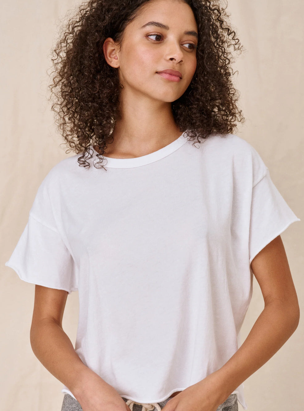 The crop tee - true white