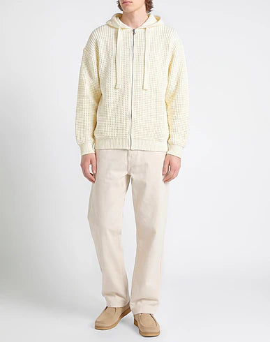 Sweater with zip