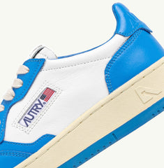 MEDALIST LOW - WHITE / BLUE LEATHER