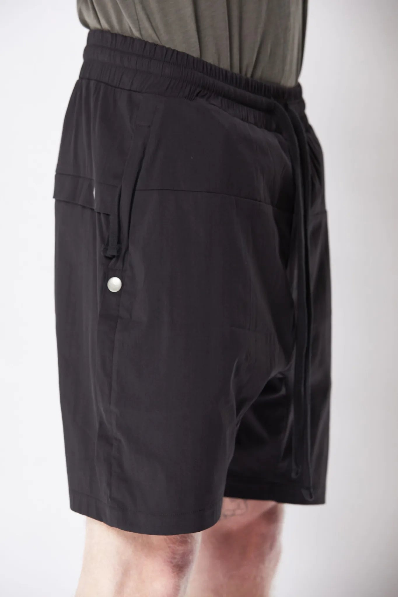 drop crotch shorts - black