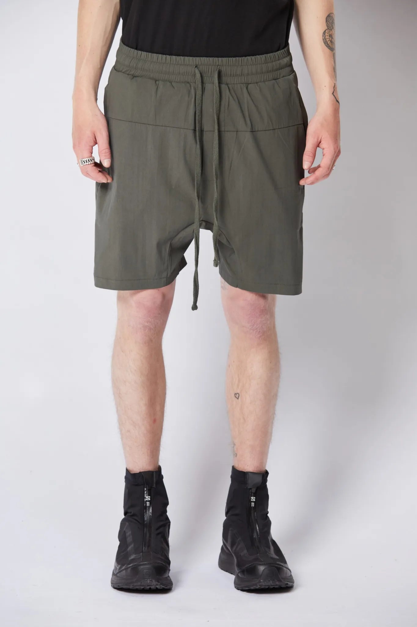 drop crotch shorts - green