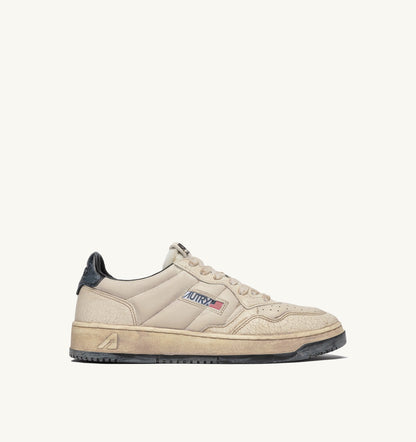 MEDALIST LOW SUPER VINTAGE SNEAKERS IN WHITE CRACKED LEATHER