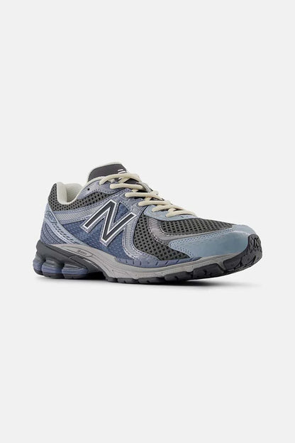 860 v2 sneakers