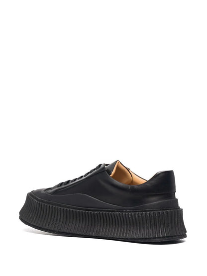 Black chunky sole low-top sneakers