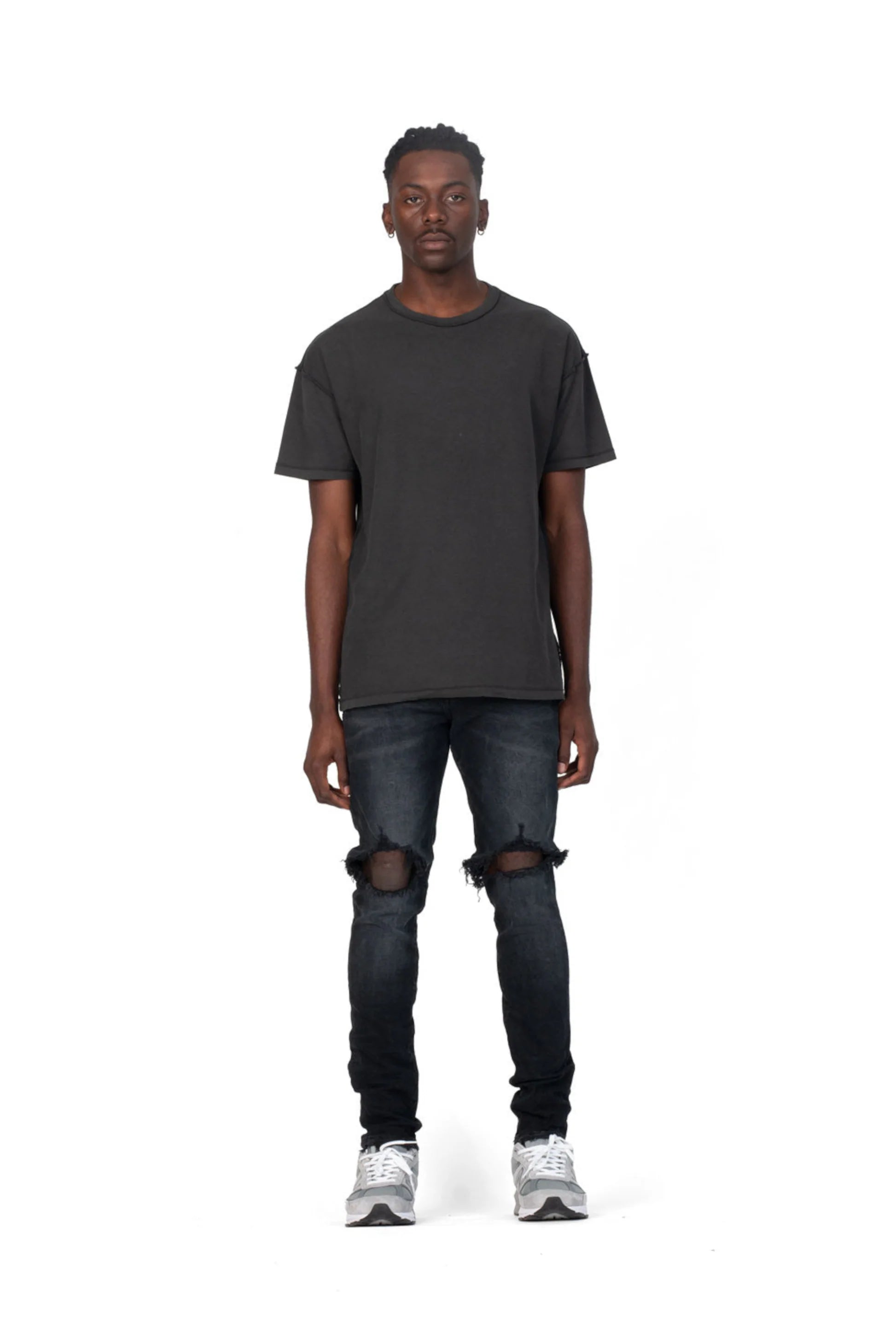 Mid Rise Slim Jean Black Wash Blowout