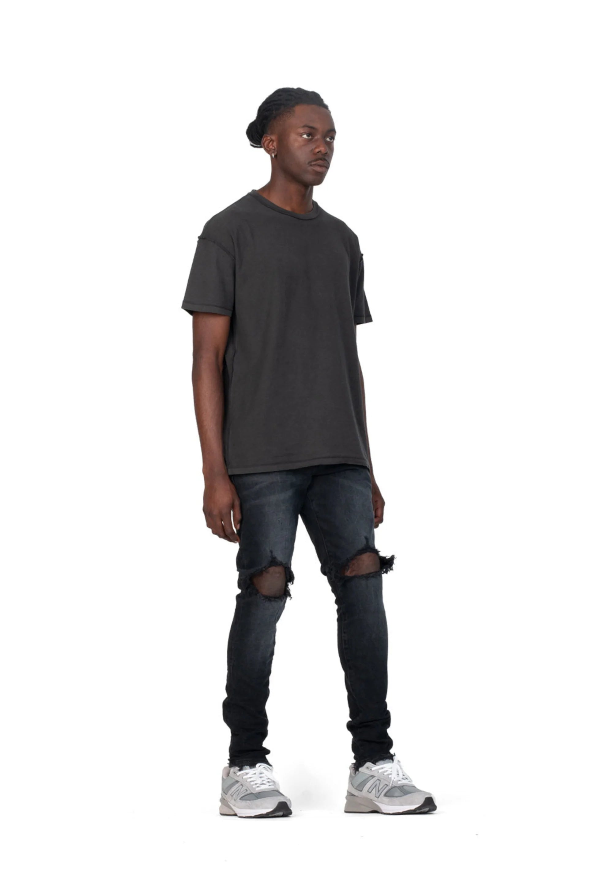 Mid Rise Slim Jean Black Wash Blowout