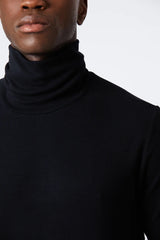Fine-ribbed roll-neck black jumper