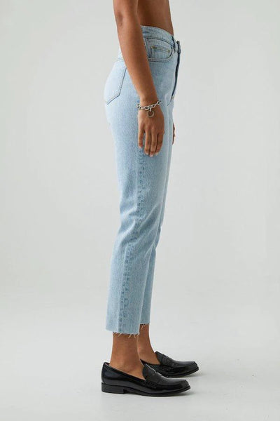 Lola Mom Jeans Morning Blue