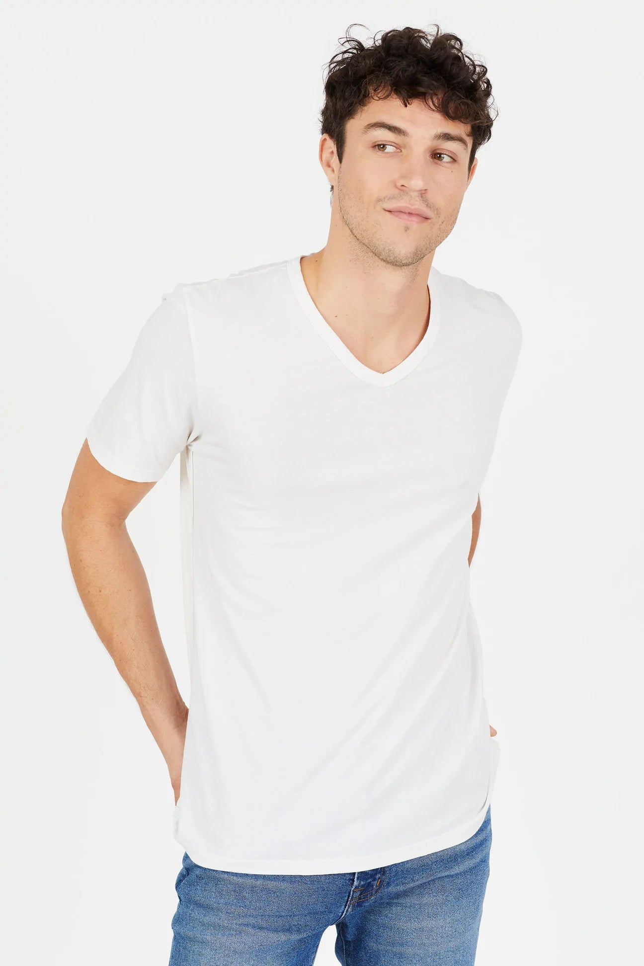 M Classic V Neck - White