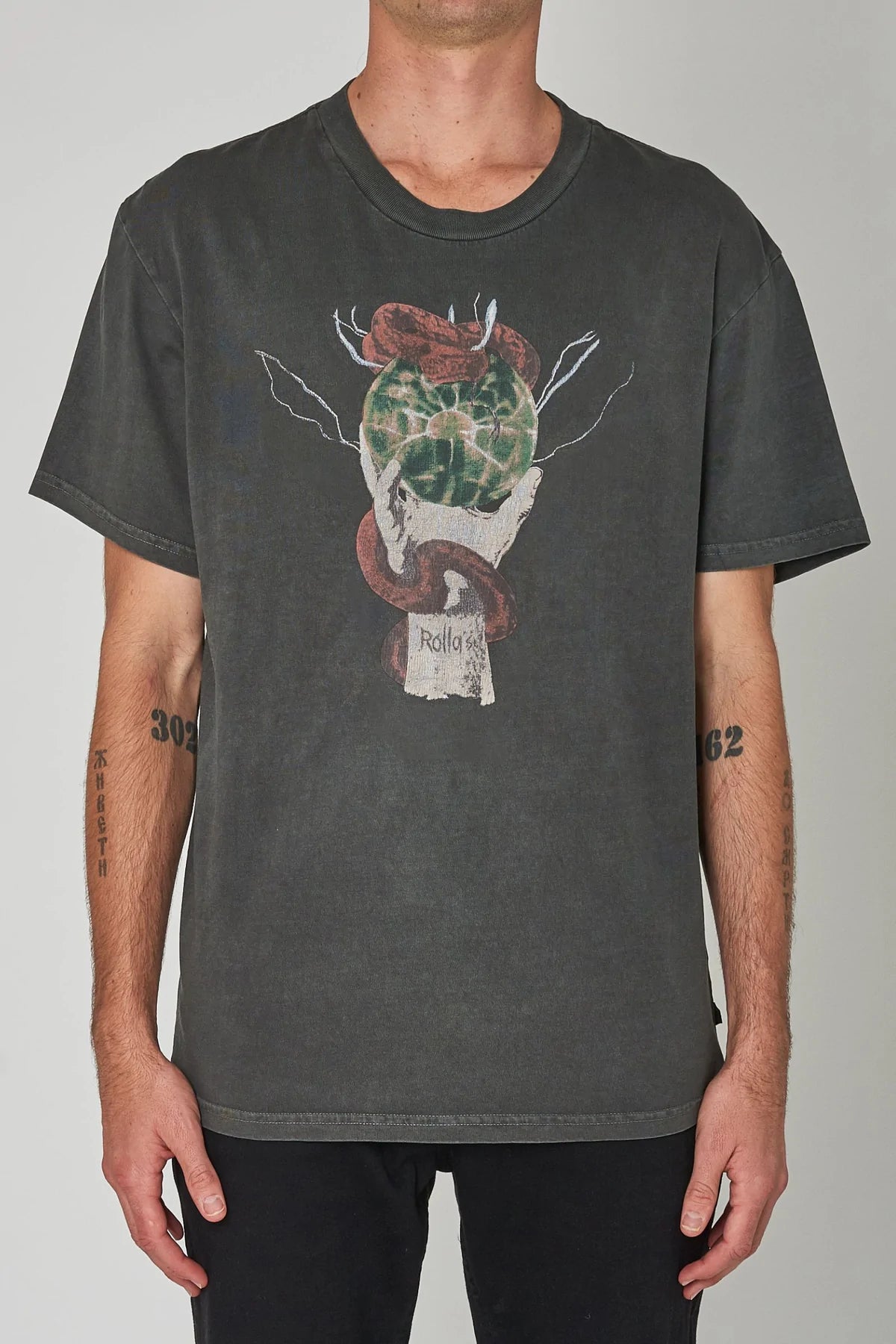 Washed black snakes alive tee