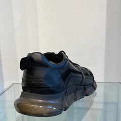 Black chunky sneakers